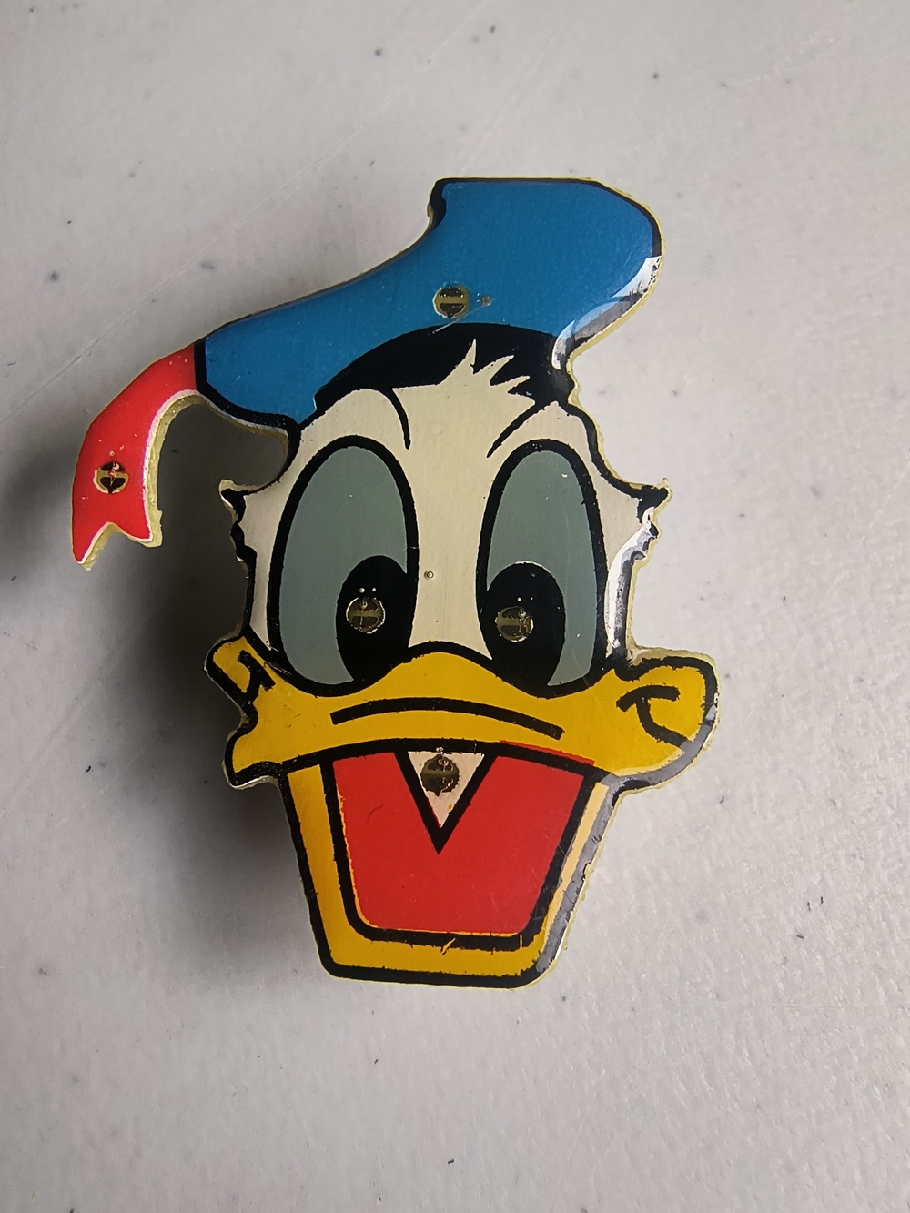 Vintage 1990s Disney Donald Duck Light-Up Blinky Pin